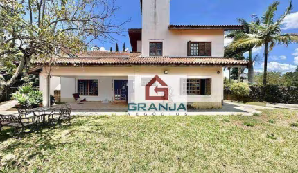 Uma casa pensada para quem valoriza espaço, privacidade e uma vista espetacular!