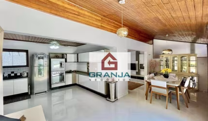 Imóvel com 3 dormitórios (1 suíte) à venda, 215 m² por R$ 1.200.000 - Granja Carneiro Viana - Cotia/SP