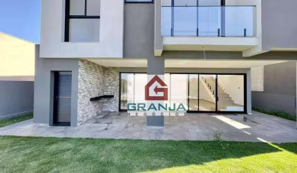 Incrível Casa Nova com 3 suítes, varanda gourmet, piscina, hidro à venda, 230 m² por R$ 1.800.000 - Lago do Sol - Cotia/SP