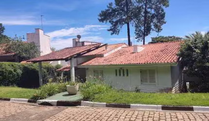 Casa com 3 dormitórios à venda, 237 m² por R$ 1.300.000,00 - Granja Viana - Carapicuíba/SP