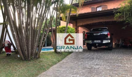 Linda Casa com 4 dorms/3 suítes, repleta de armários à venda, 360 m² por R$ 850.000 - Jardim Bolívia - Jandira/SP