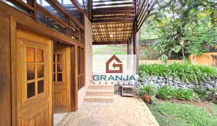 Casa com 3 suítes, sauna, piscina, churrasqueira, armários! à venda, 200 m² por R$ 1.000. - Colinas de São Fernando - Cotia/SP