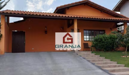 Maravilhosa Casa Térrea com 3dorms/1sts, churrasqueira, piscina, climatizada! venda, 180 m² por R$ 840.000 - Granja Cristiana - Vargem Grande Paulista