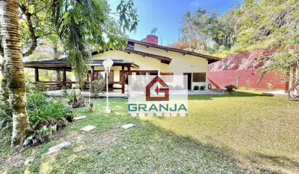 Incrível Casa com 5dorms/2sts, planejados, hidro, lazer! à venda, 446 m² por R$ 2.200.000 - Águas da Fazendinha - Carapicuíba/SP