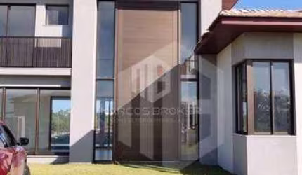 Casa nova e nunca habitada dentro do Complexo Iberostar. Condomínio Vila. Acesso direto às praias. Litoral Norte da Bahia.