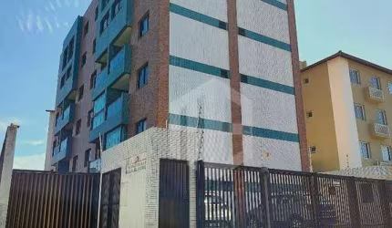 Apartamento Duplex com bom acabamento no bairro de Buraquinho. São 3 quartos, sendo 2 suítes. Boa localização: R$500.000,00