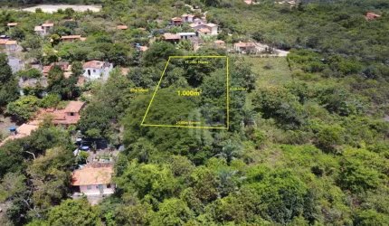Terreno de 1.000m² à Venda no Vale do Capão – Palmeiras, Chapada Diamantina | Vista para o Morro Branco | Próximo à Vila e ao Rio Preto.