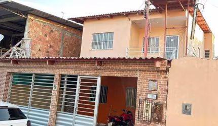 Casa na redenção , de 02 pisos independentes;