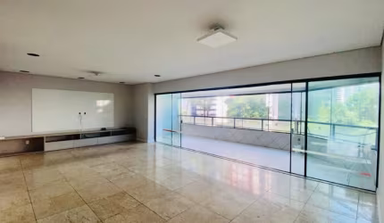 Alugo Apartamento 4/4 no Horto Florestal