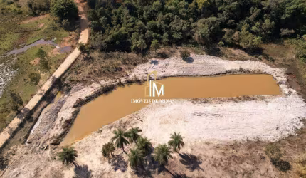 Fazenda á venda com 03 quartos sendo 01 suíte, 25 hectares em Esmeraldas MG!