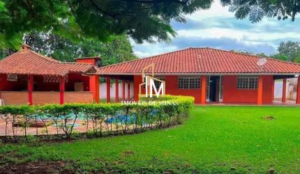 Sítio á venda de 4000m², com 04 quartos e campo de futebol em Igarapé MG!