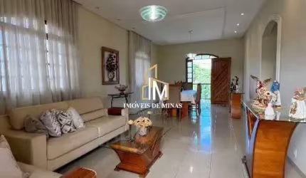 Casa á venda sendo ótima localização, terreno de 360m² em Juatuba MG!