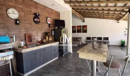 Casa á venda em condomínio fechado, com ótima localização em Igarapé MG!