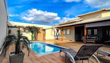 Casa á venda com 03 quartos sendo 01 suíte, lote de 360m² em Igarapé MG!
