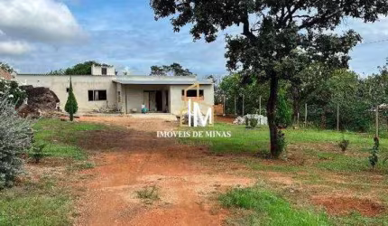 Chácara á venda de 1000m², com ótimo paisagismo em Igarapé MG!