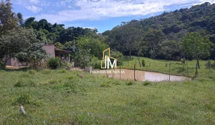 Fazenda á venda de 27 hectares com lagoa e córrego em Passa Tempo MG!