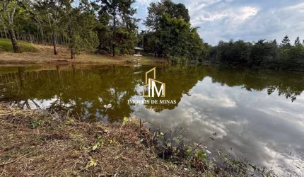 Fazenda á venda de 8 hectares sendo ótima localização em Mateus Leme MG!