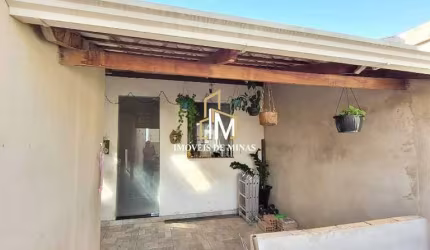 Casa á venda com 02 Quartos, terreno de 180m² em Igarapé MG!