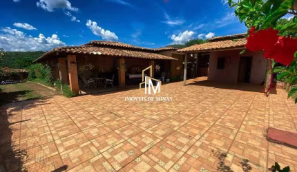 Chácara á venda de 1200m² sendo ótima localização em Itatiaiuçu MG!