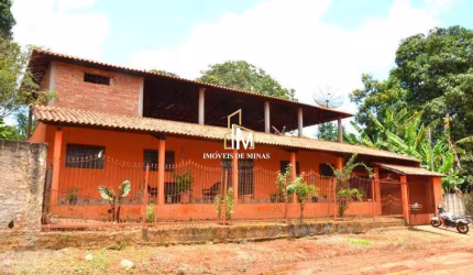 Sítio á venda de 2.000m² com 04 quartos sendo 01 suíte em Igarapé MG!