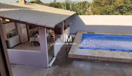 Casa á venda com 03 quartos sendo 01 suíte, terreno de 360m² em Igarapé MG!