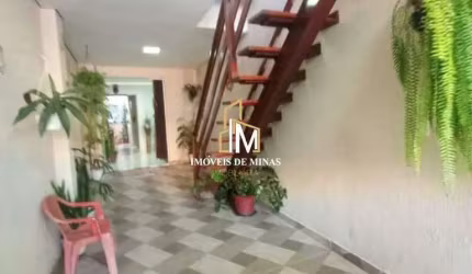 Casa Térrea á venda com 03 Quartos e Garagem para 03 Carros em Igarapé MG!