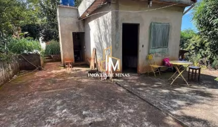 Casa á venda em lote de 2600m² com 01 quarto em Rio Manso MG!