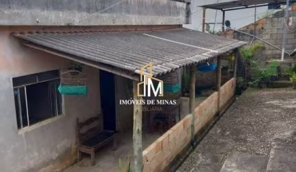 Casa á venda com 03 quartos, terreno de 480m² em Igarapé MG!