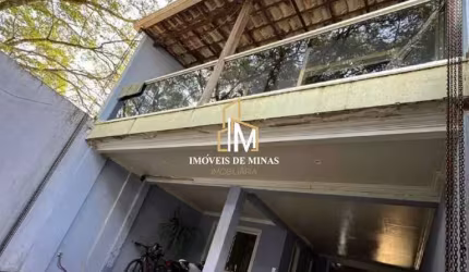 Casa á venda de 03 pavimentos com 03 quartos sendo 01 suíte em Igarapé MG!