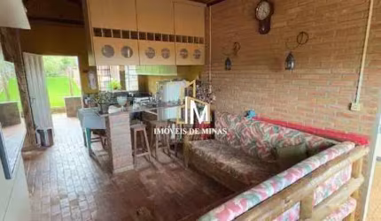 Casa á venda de 120m² com 02 quartos em Igarapé MG!