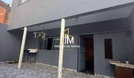 Casa á venda com 05 Quartos sendo 01 suíte, lote de 300m² em Igarapé MG!