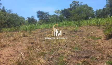 Terreno á venda de 3220m² com escritura e registro em Esmeralda MG!