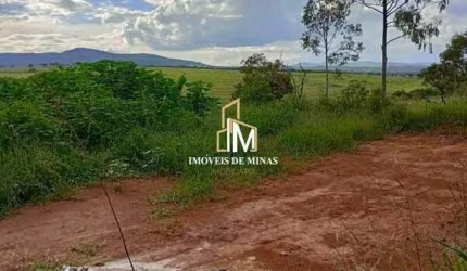 Terreno á venda de 1.000m² com lagoa em Mateus Leme MG!