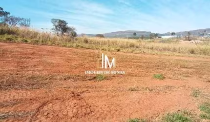 Terreno á venda de 478m² com asfalto na porta em Igarapé MG!