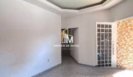 Casa para locação sendo comercial com 06 salas em Igarapé MG!