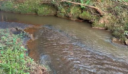 Chácara 5000M² com agua corrente com 2 dormitórios à venda, por R$ 320.000 - Itatiaiuçu/MG