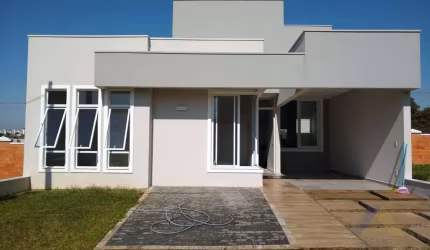 Casa em Condomínio para Locação em Salto, Loteamento Terras de São Pedro e São Paulo, 3 dormitórios, 1 suíte, 3 banheiros, 2 vagas