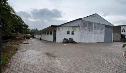 Galpão para Locação em Salto, Distrito Industrial II, 2 banheiros