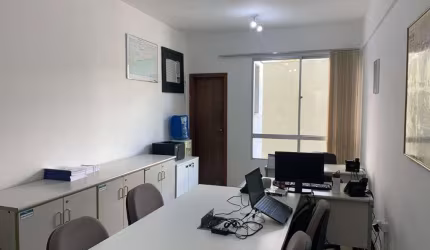 Oportunidade única: Sala comercial à venda em Belo Horizonte-MG, no Barro Preto, com 1 sala, 1 banheiro, 1 vaga de garagem!