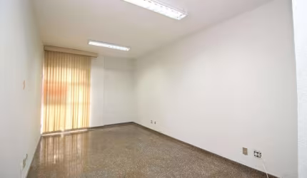 Excelente oportunidade de investimento: sala comercial à venda na Savassi, Belo Horizonte-MG - 1 sala, 1 banheiro, 44,79m2.