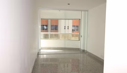 Apartamento à venda em Belo Horizonte-MG, no bairro Lourdes: 3 quartos, 1 suíte, 1 sala, 3 banheiros, 2 vagas, 82,73m². Confira já!