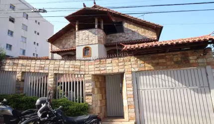 Imperdível Casa Comercial à Venda em Belo Horizonte-MG, Bairro Palmares: 4 Quartos, 2 Suítes, 3 Salas, 8 Banheiros, 2 Vagas, 513,65m²!