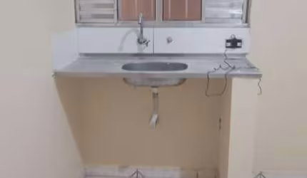 Casa para Locação em Guarulhos: 2 Dorms, 1 Suíte, R$1300