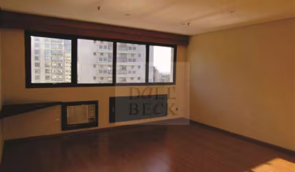 Comercial/Industrial de 36 metros quadrados no bairro Três Figueiras