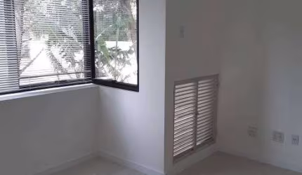 Sala/Conjunto para aluguel e venda com 30 metros quadrados em Auxiliadora - Porto Alegre - RS
