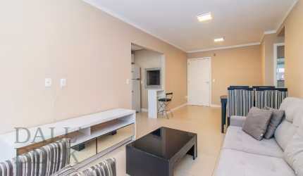 Apartamento de dois dormitórios mobiliado