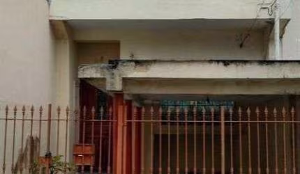 Sobrado em São Caetano do Sul de 140m² de construção num terreno de 4,40X19,90m no Bairro Cerâmica com 2 dorm. e 2 banheiros e 1 vaga.