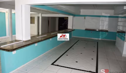 Prédio comercial de 450m², com 2 salões grandes no térreo, salão grande piso intermediário mais 4 salas piso superior próximo ao metrô Tatuapé/SP