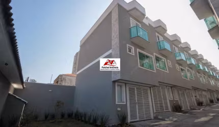 Lindo sobrado em condomínio fechado com 2 dorm., 1 vaga privativa com portão, pia, churrasqueira e banheiro por 550.000,00 Penha de França/SP