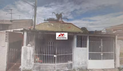 Casa com terreno 8x35, próximo a todo comércio da Av. Mateo Bei, aceita permuta por apto no centro de São Paulo, Praia Grande ou Santos por 330.000,00